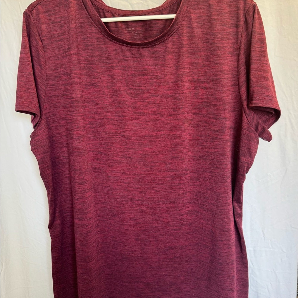 Women's Dri Fit Amazon Basics size 2X Maroon/black T-Shirt